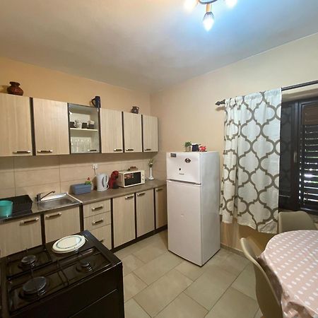 Apartmani Marija Povljana Ngoại thất bức ảnh