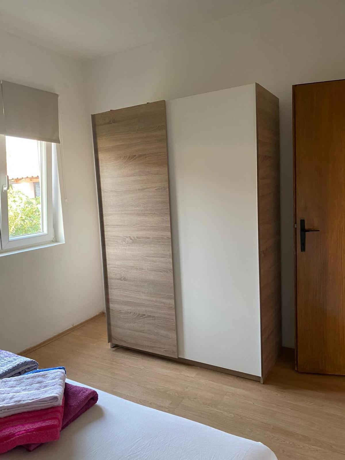 Apartmani Marija Povljana Phòng bức ảnh